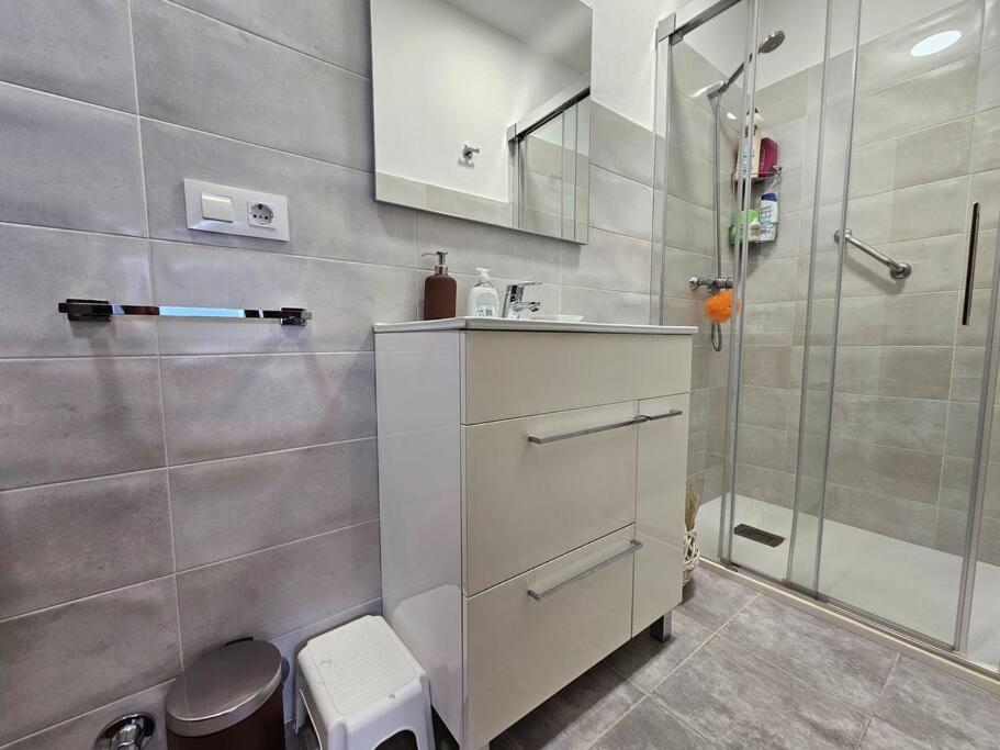 Appartement 15A04 Duplex Y Garaje En Centro à Llanes Extérieur photo
